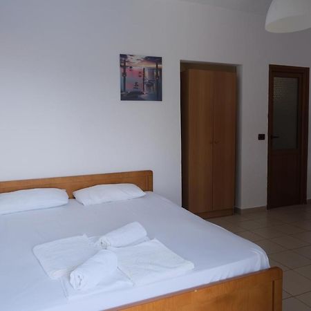 Mehilli Hotel Dhermi Exterior photo