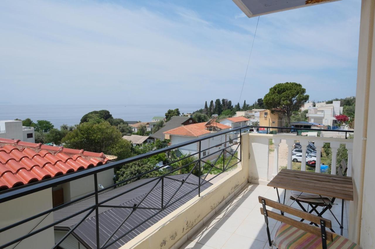 Mehilli Hotel Dhermi Exterior photo