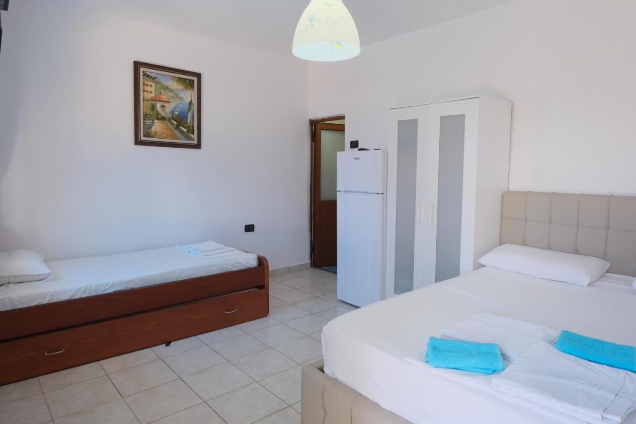 Mehilli Hotel Dhermi Exterior photo