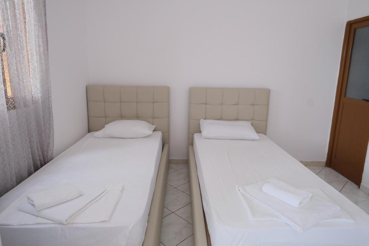 Mehilli Hotel Dhermi Exterior photo